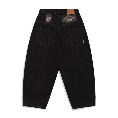 Calça preta desfiada