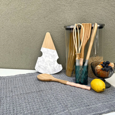 Tabla para Picada Triangular Premium– Bambú & Mármol - comprar online
