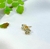 Brinco semi jóia flor pequena dourado - comprar online
