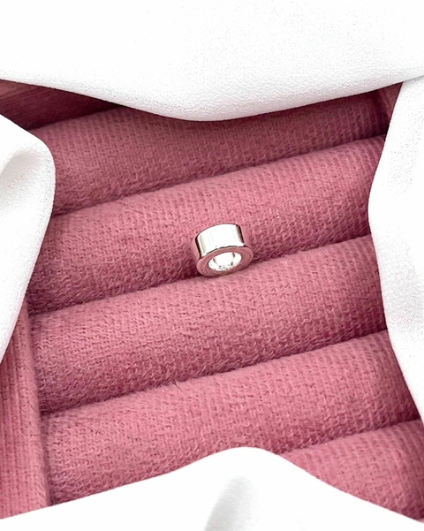 Berloque separador achatado liso prata