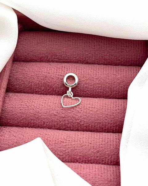 Berloque coração vazado prata