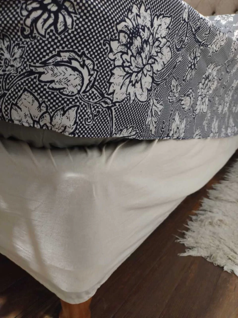 Cubre Sommier 1 plaza 1/2 - comprar online