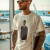 Camiseta O filho do homem - René Magritte na internet