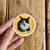 Vinilo mascota circular fondo color - comprar online