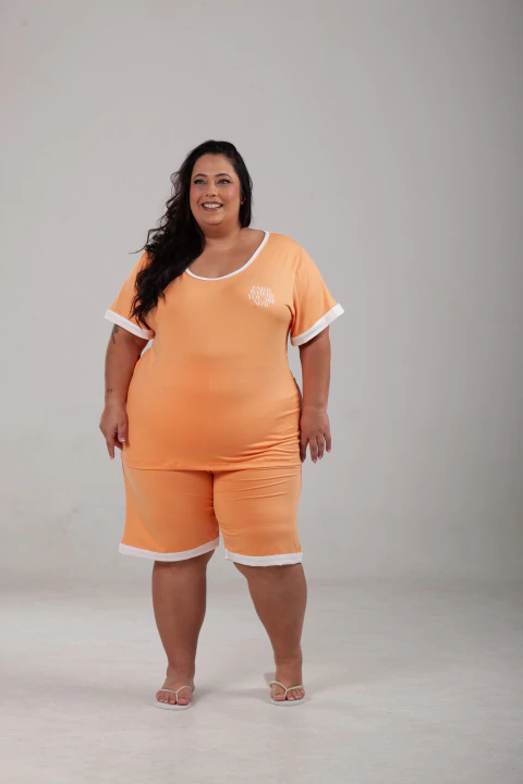 Bermudoll Plus Size Meia Manga Liso De Suede - comprar online