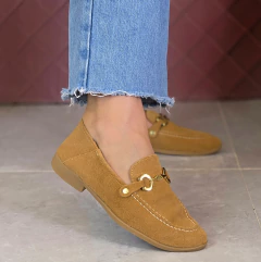 Mocassim Mule em Camurça Caramelo - Villa Florence