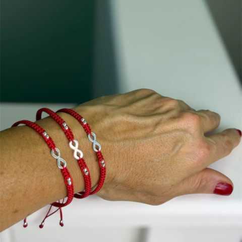 Pulsera hilo rojo con infinito y bolitas regulable. Plata 925 - comprar online