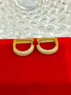 *BRINCO FEMININO EM MOEDA ANTIGA