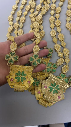 Corrente personalizado moeda antiga na internet