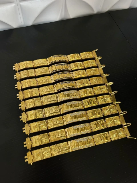 Bracelete + produto de limpeza de brinde