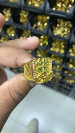 Anel em moeda antiga