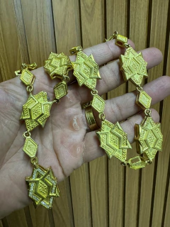 Corrente moeda antiga