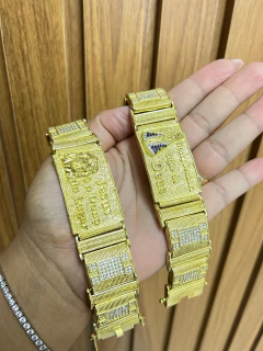 Bracelete em moeda faça pagamento e mande no WhatsApp modelo na internet