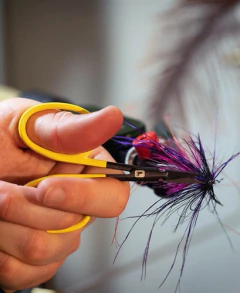 Tijera Loon Ergo Arrow Point Scissor Yellow - Aventura Fly Shop