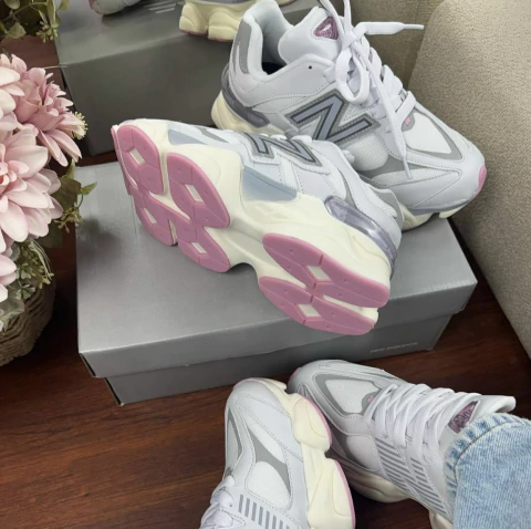 New Balance 9060 Branco/Rosa - comprar online