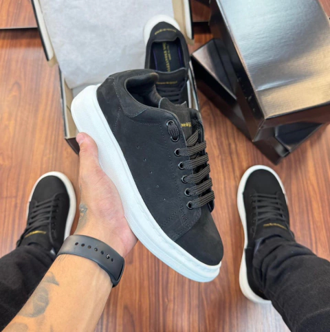 Alexander McQueen Preto - comprar online