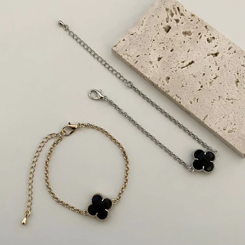 Pulseira Trevo Preto Melissa - comprar online