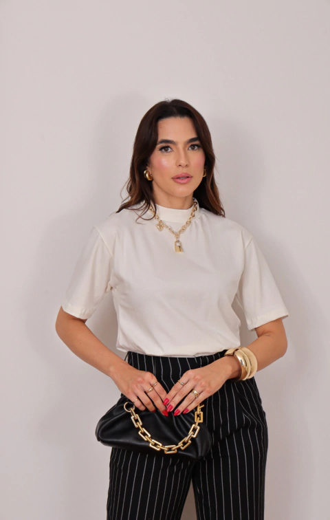 T-shirt gola alta - comprar online