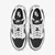 NIKE DUNK LOW "REVERSE PANDA" na internet