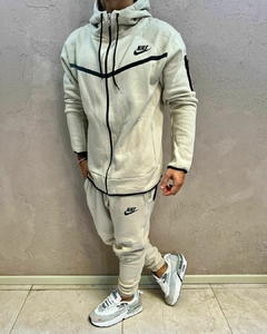 CAMPERA NIKE TECH - PREMIUM - Raizen Shop