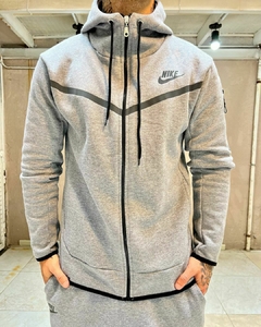 CAMPERA NIKE TECH - PREMIUM - comprar online
