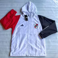 Imagen de ¡¡NUEVA CAMISETA ALTERNATIVA TRICOLOR RIVER PLATE 2025 + ROMPEVIENTO !OFERTA 2X1!