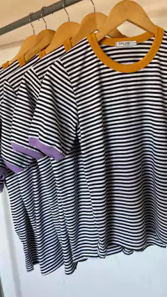 Remera Rayada Mustard Kansas - Dalani Indumentaria 
