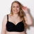 Sutiã Plus Size Reforçado com Bojo na cor preta, modelo com alças ajustáveis.
