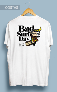 Camiseta BAD SURFING DAY