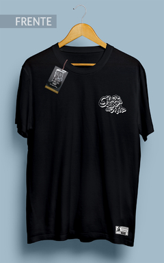 Camiseta SURF LESSONS - O Velho Lobo do Mar