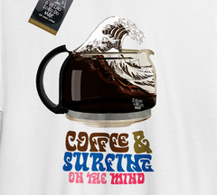 Camiseta COFFEE & SURFING na internet