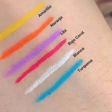 Delineador retractil color Melu - comprar online