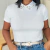 Blusa T-shirt com Gola em Pedrarias