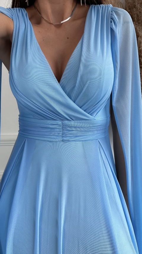 Vestido tule capa
