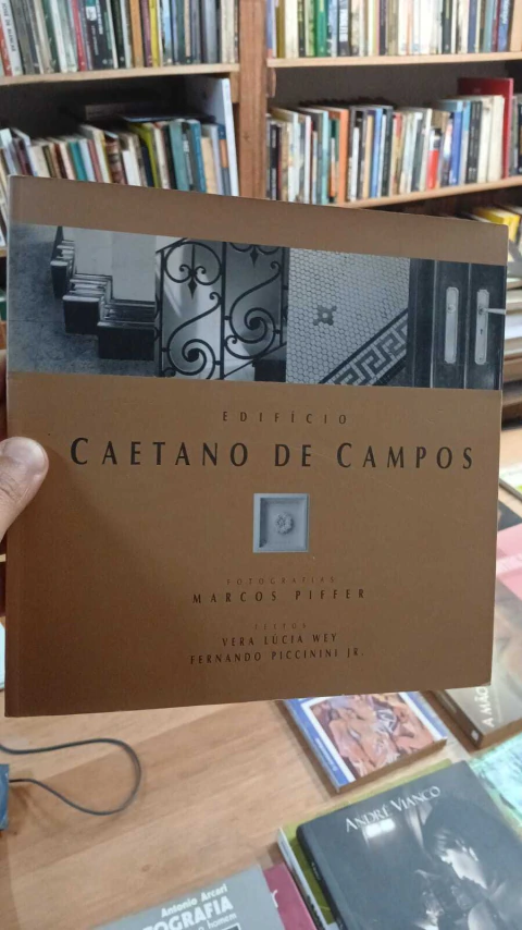 Edifício Caetano de Campos - Autor: Marcos Piffer (2000) [usado]