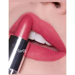 Batom em bala Lip Matte Dride - Lu Cosméticos e perfumaria LTDA
