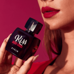 Deo Colônia Kiss Me You More Ciclo Cosméticos na internet