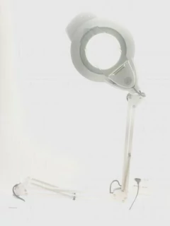 Luminária led com lupa