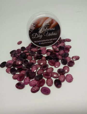 Pacote com aprox. 10 Oval Resina