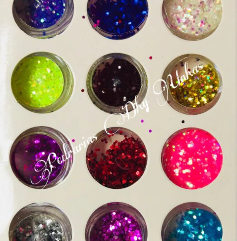 Kit com 12 potinhos de Paetê