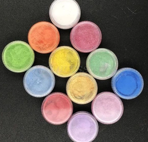 Coleção de pós metálicos