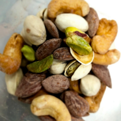 MIX SALGADO COM PISTACHES 250G - comprar online