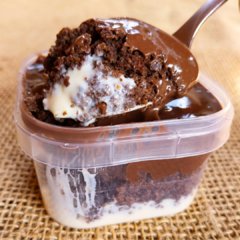BOLO DE POTE - DOIS BRIGADEIROS - LOW CARB (zero açúcar)