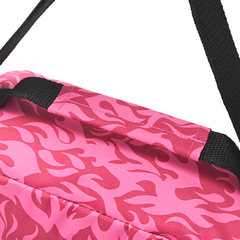 BOLSO MATERO * FLAMAS FUCSIA/ CON CIERRE NEGRO* GOOD PAK COD:38524 - Mundo Willys