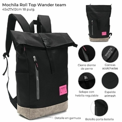 MOCHILA ROLL TOP WANDER TEAM *NEGRO*//DETALLE GRIS LOGO FUCSIA// COD:38592