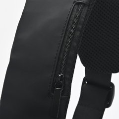 MORRAL SLING *NEGRO*//TELA ENGOMADA IMPERMEABLE//COD:39540 - Mundo Willys