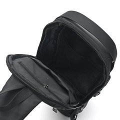 Imagen de MORRAL SLING *NEGRO*//TELA ENGOMADA IMPERMEABLE//COD:39540