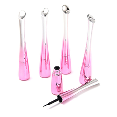 Imagen de CAJA x 24u.//DELINEADOR DE OJOS//APLICADOR PLUMA//NEGRO//SKR//COD:39578