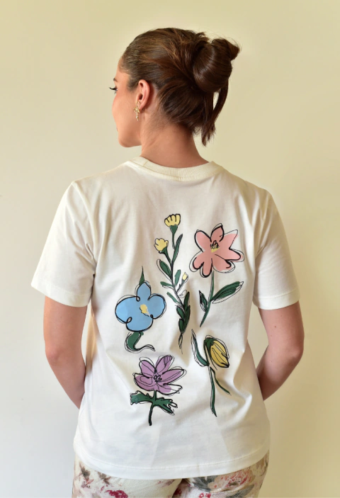 T-SHIRT ESTAMPA COSTAS BIG FLOWERS | 100% algodão