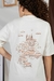 Camiseta Vista estampada nas costas na internet